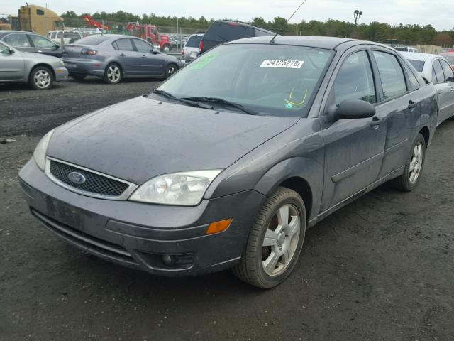 1FAFP34N27W321676 - 2007 FORD FOCUS ZX4 CHARCOAL photo 2