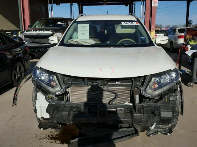 5N1AT2MT8FC813696 - 2015 NISSAN ROGUE S WHITE photo 9