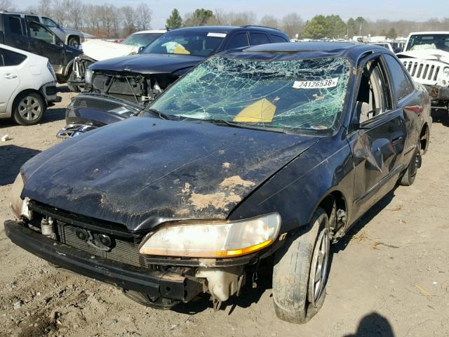 1HGCG56782A038181 - 2002 HONDA ACCORD SE BLACK photo 2