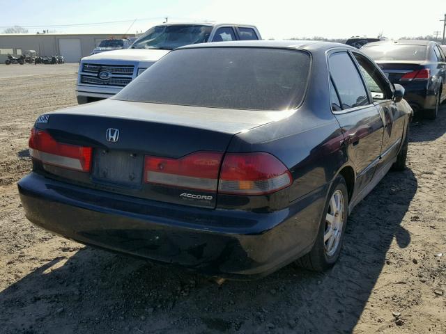 1HGCG56782A038181 - 2002 HONDA ACCORD SE BLACK photo 4