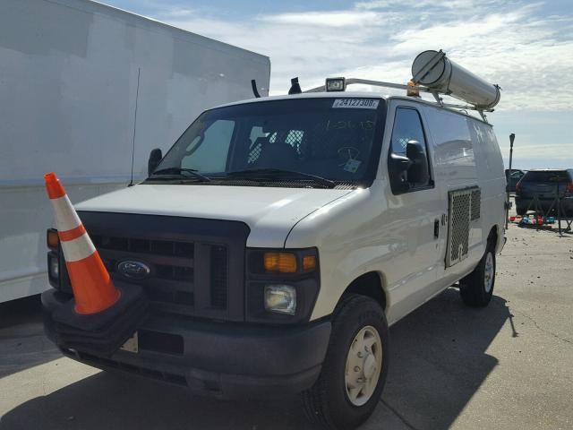 1FTSE34L38DA26757 - 2008 FORD ECONOLINE WHITE photo 2