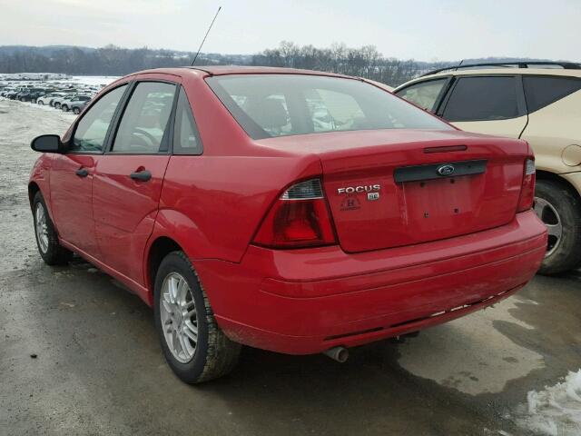 1FAFP34N27W153912 - 2007 FORD FOCUS ZX4 RED photo 3