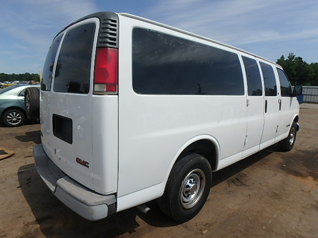 1GJHG39RXW1097771 - 1998 GMC SAVANA G35 WHITE photo 4