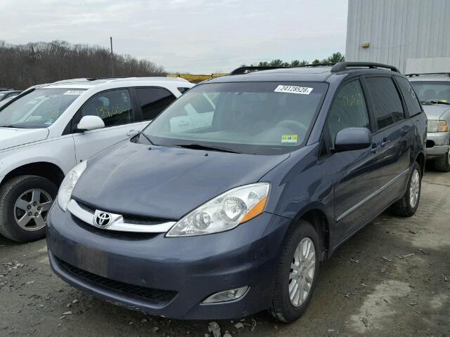 5TDBK22C48S012750 - 2008 TOYOTA SIENNA XLE BLUE photo 2