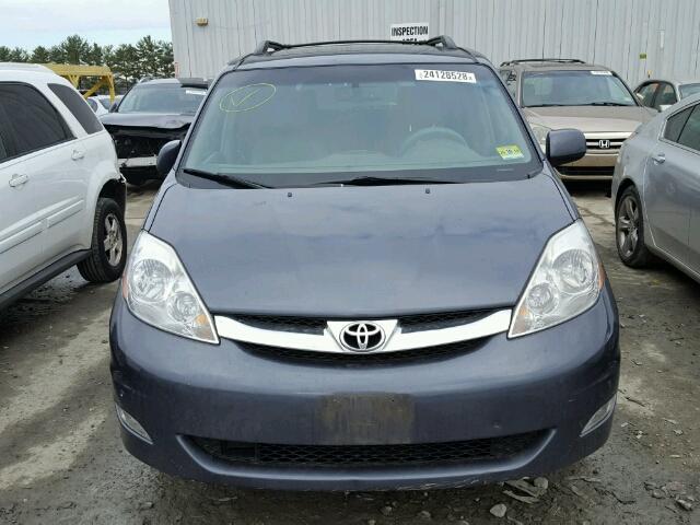 5TDBK22C48S012750 - 2008 TOYOTA SIENNA XLE BLUE photo 9