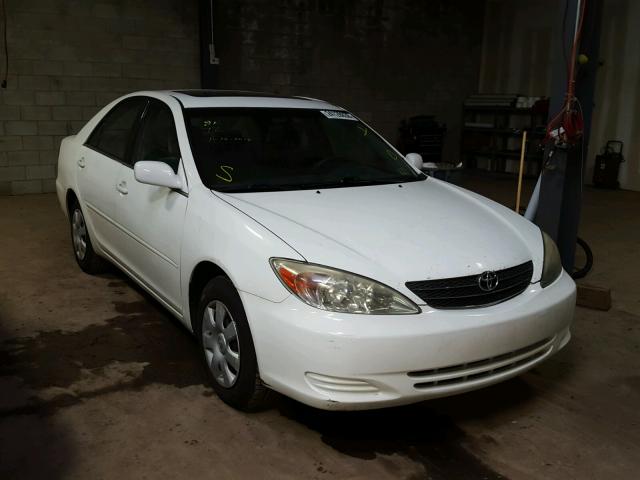 4T1BE32K83U221686 - 2003 TOYOTA CAMRY LE WHITE photo 1