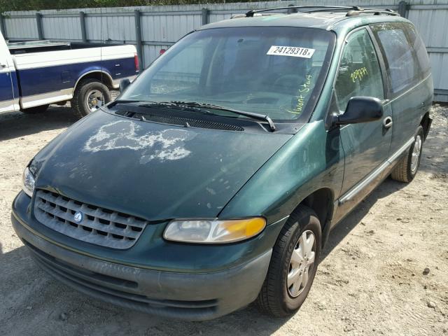 2P4FP2539VR432986 - 1997 PLYMOUTH VOYAGER GREEN photo 2