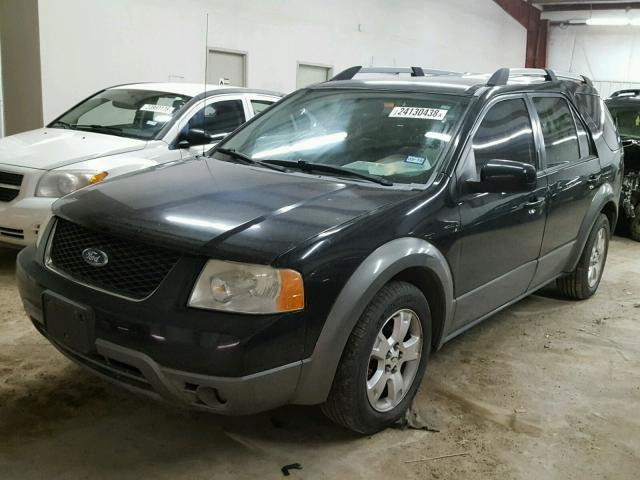 1FMDK02127GA29000 - 2007 FORD FREESTYLE BLACK photo 2