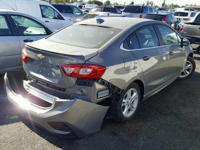 1G1BE5SM8H7180962 - 2017 CHEVROLET CRUZE LT SILVER photo 4