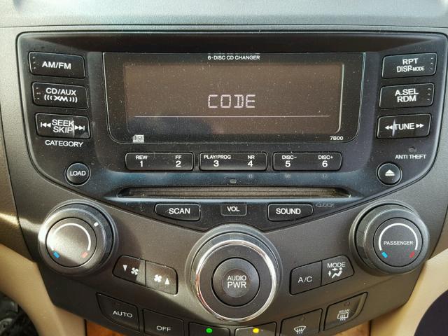 JHMCN36465C001877 - 2005 HONDA ACCORD HYB GOLD photo 9