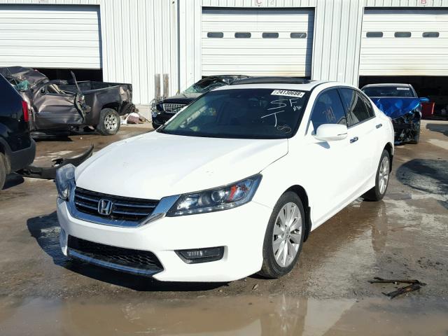 1HGCR3F83FA009345 - 2015 HONDA ACCORD EXL WHITE photo 2