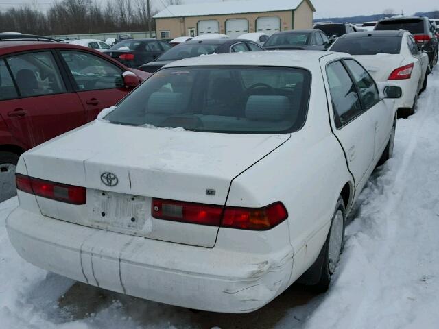 4T1BG22K1XU585782 - 1999 TOYOTA CAMRY CE WHITE photo 4