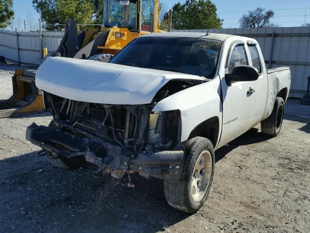 1GCEK19C98E188342 - 2008 CHEVROLET SILVERADO WHITE photo 2