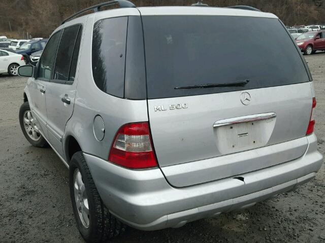 4JGAB75E62A311775 - 2002 MERCEDES-BENZ ML 500 SILVER photo 3