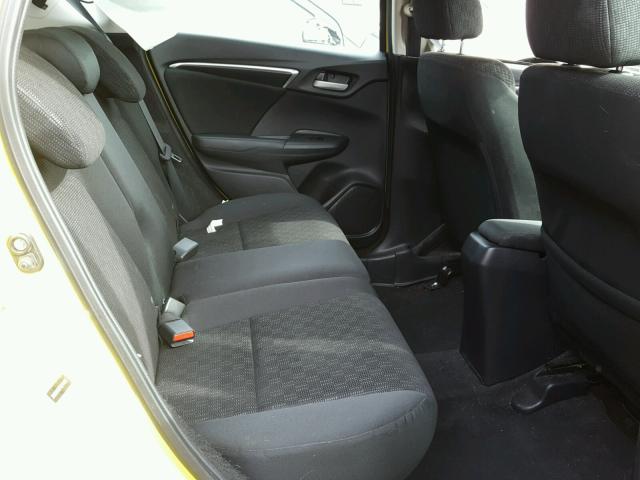 3HGGK5H57FM744675 - 2015 HONDA FIT LX Jaune photo 6