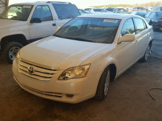 4T1BK36B86U089603 - 2006 TOYOTA AVALON XL WHITE photo 2