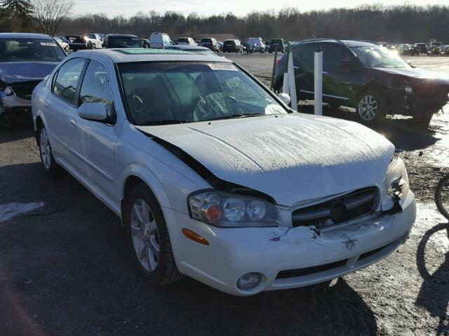 JN1DA31D82T427660 - 2002 NISSAN MAXIMA GLE WHITE photo 1