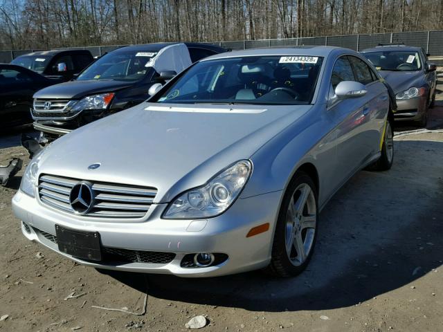 WDDDJ72X77A080778 - 2007 MERCEDES-BENZ CLS 550 SILVER photo 2