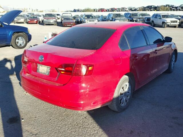 3VW2K7AJ9DM401937 - 2013 VOLKSWAGEN JETTA BASE 红色 照片 4