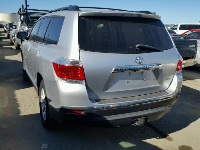 5TDBK3EH4CS111820 - 2012 TOYOTA HIGHLANDER SILVER photo 3