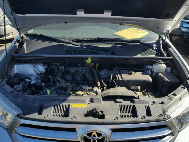 5TDBK3EH4CS111820 - 2012 TOYOTA HIGHLANDER SILVER photo 7