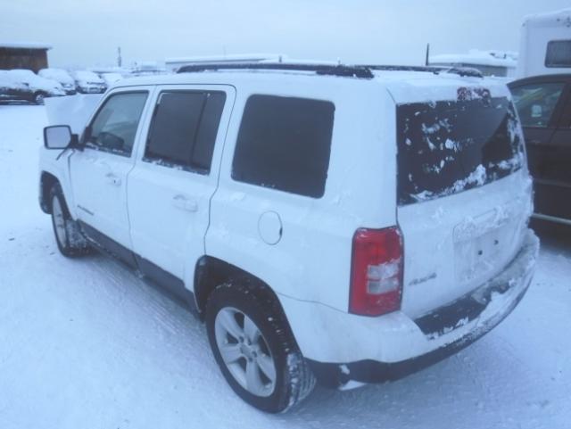 1C4NJRFB7ED759776 - 2014 JEEP PATRIOT LA WHITE photo 3