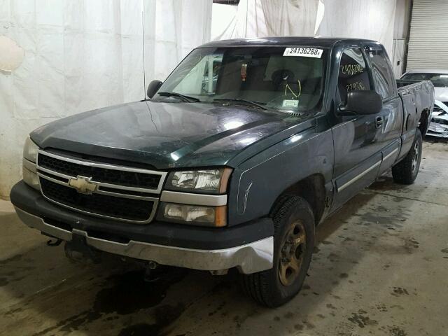 2GCEK19T931134940 - 2003 CHEVROLET SILVERADO GREEN photo 2