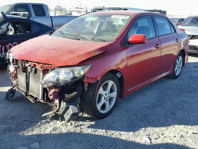 5YFBU4EE4DP128598 - 2013 TOYOTA COROLLA BA RED photo 2