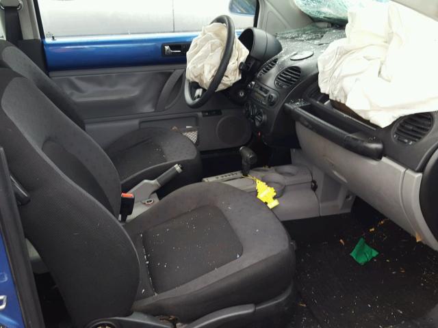 3VWCC21C4XM444916 - 1999 VOLKSWAGEN NEW BEETLE 蓝色 照片 5