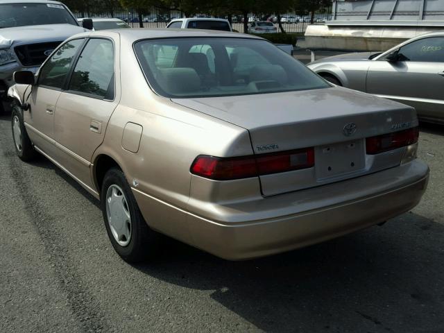 4T1BG22K5XU560335 - 1999 TOYOTA CAMRY CE TAN photo 3