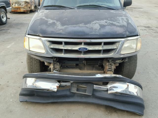 1FTZX1725WKC20134 - 1998 FORD F150 BLACK photo 9