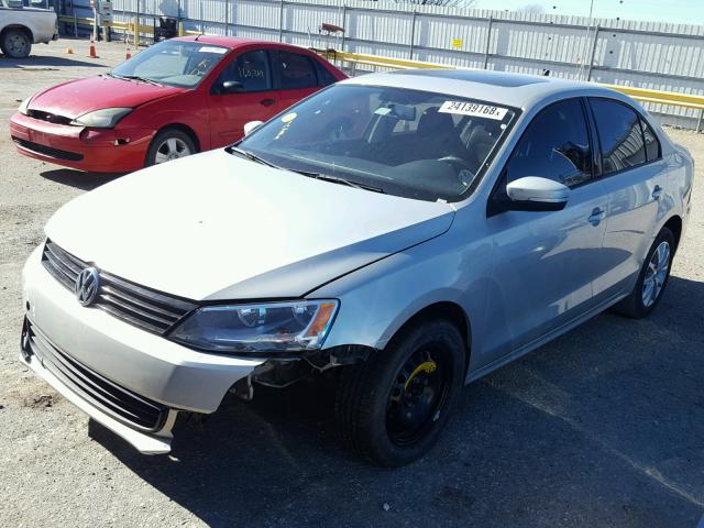 3VWBP7AJ7CM318927 - 2012 VOLKSWAGEN JETTA SE SILVER photo 2