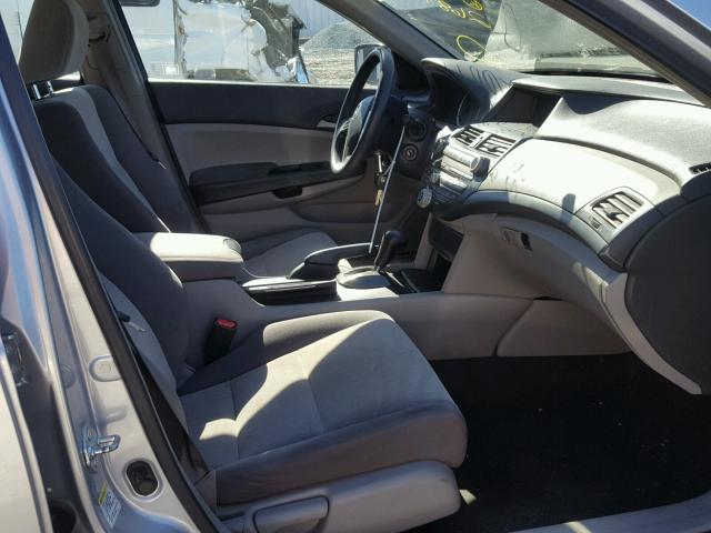 1HGCP26338A137947 - 2008 HONDA ACCORD LX SILVER photo 5