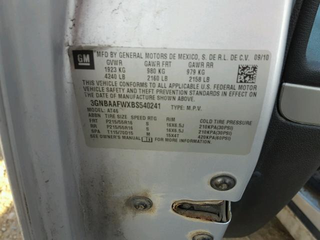 3GNBAAFWXBS540241 - 2011 CHEVROLET HHR LS SILVER photo 10