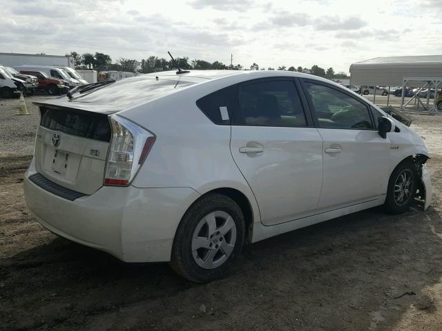 JTDKN3DU5A0189996 - 2010 TOYOTA PRIUS WHITE photo 4