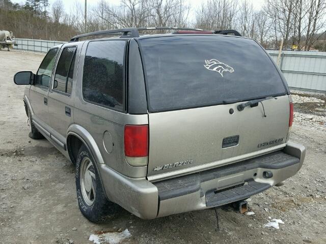 1GNDT13W112142496 - 2001 CHEVROLET BLAZER TAN photo 3