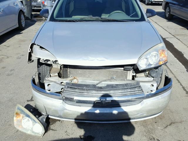1G1ZT54885F240373 - 2005 CHEVROLET MALIBU LS SILVER photo 9