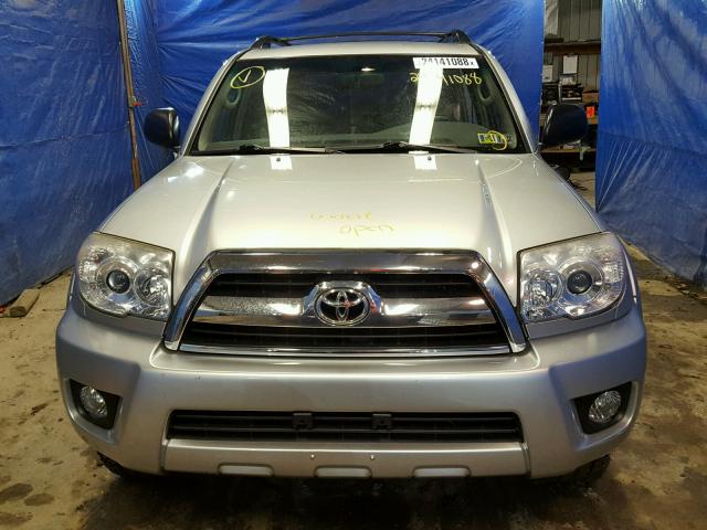 JTEBU14R770121626 - 2007 TOYOTA 4RUNNER SR SILVER photo 9