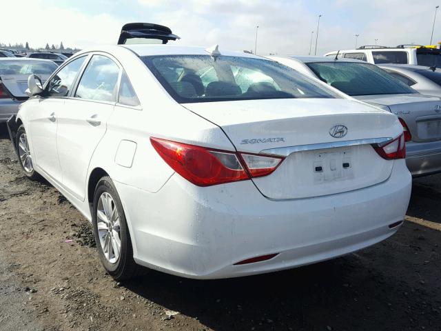 5NPEB4AC0DH772880 - 2013 HYUNDAI SONATA GLS WHITE photo 3