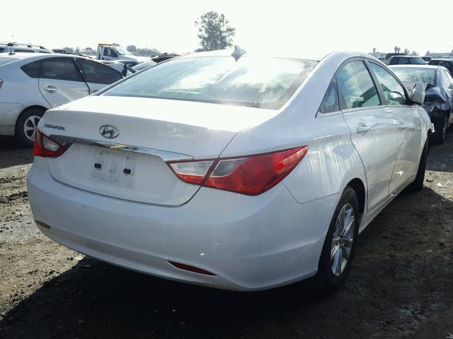 5NPEB4AC0DH772880 - 2013 HYUNDAI SONATA GLS WHITE photo 4