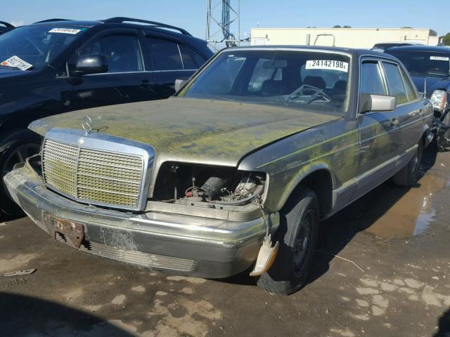 WDBCA33A8DB048273 - 1983 MERCEDES-BENZ 380 SEL GRAY photo 2