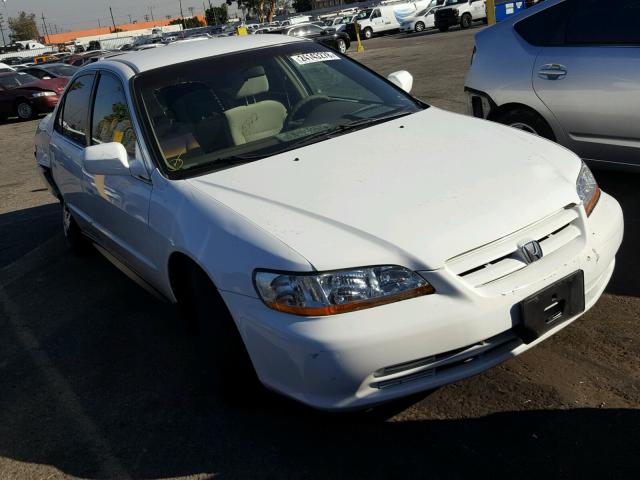 1HGCG66562A091417 - 2002 HONDA ACCORD LX WHITE photo 1