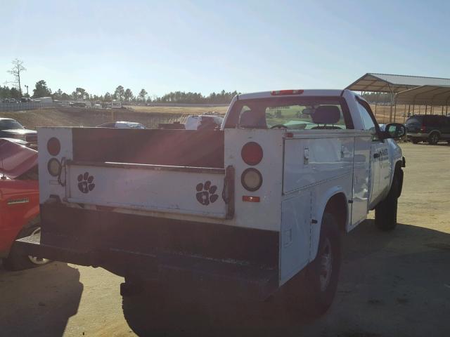 1GCHC24K67E541679 - 2007 CHEVROLET SILVERADO WHITE photo 4