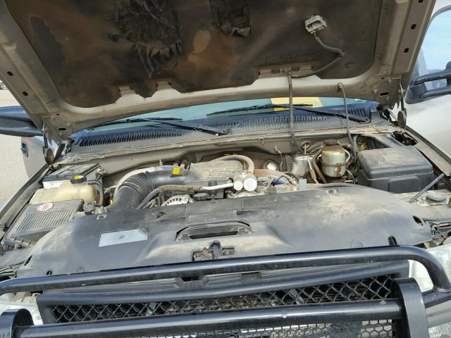 1GCJK33111F199496 - 2001 CHEVROLET SILVERADO SILVER photo 7