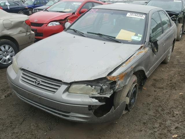 4T1BG22K6XU538392 - 1999 TOYOTA CAMRY CE BEIGE photo 2