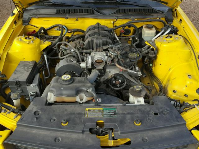 1ZVFT80NX55198959 - 2005 FORD MUSTANG YELLOW photo 7