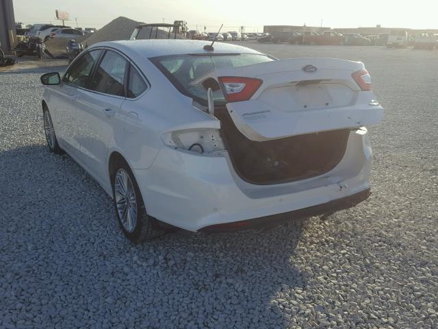 1FA6P0HD2F5128870 - 2015 FORD FUSION SE WHITE photo 3