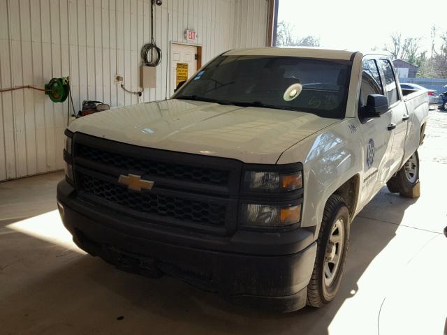 1GCRCPEH3FZ237141 - 2015 CHEVROLET SILVERADO WHITE photo 2