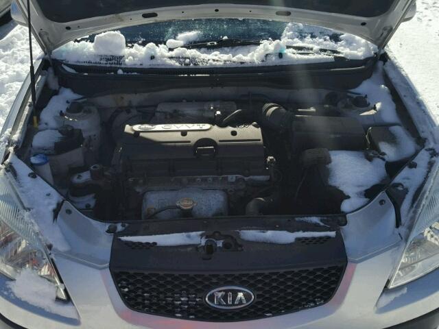 KNADE223096466315 - 2009 KIA RIO BASE SILVER photo 7