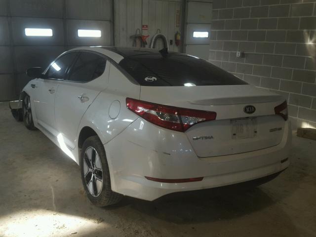 KNAGM4AD1D5038807 - 2013 KIA OPTIMA HYB WHITE photo 3